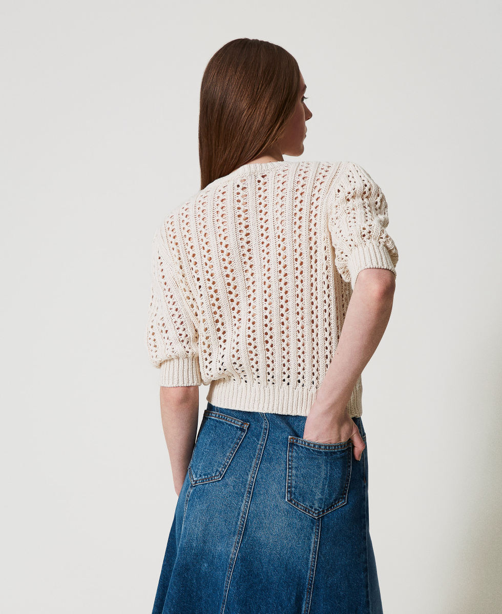 Jumper with crochet brooch Dark Mother-of-Pearl Woman 251TP3361_02952_03