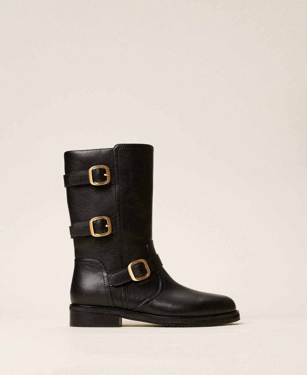 Biker boots with buckles