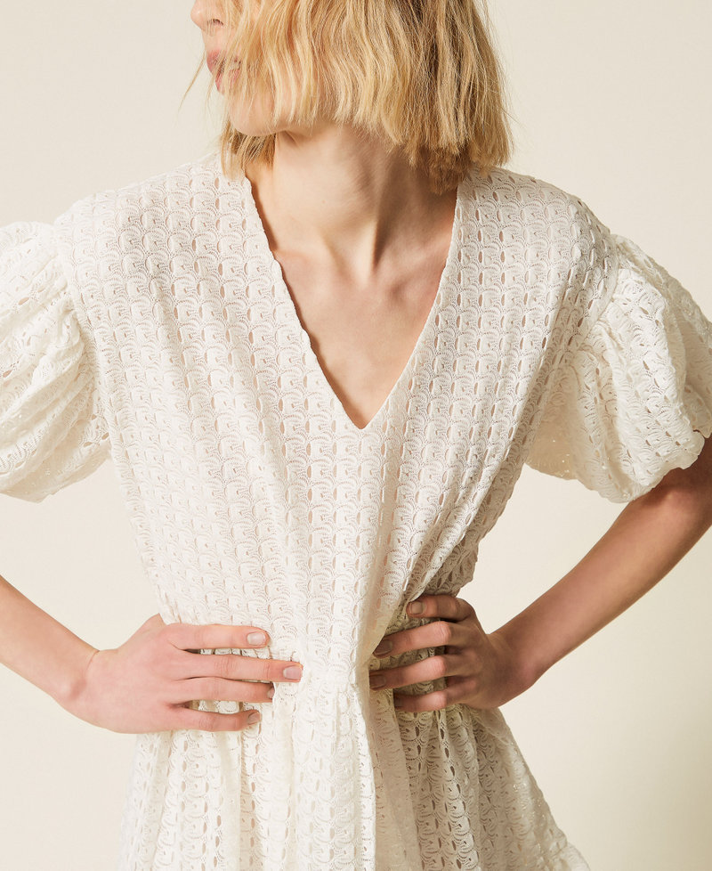 Robe courte crochet avec volant Off White Femme 261LM2BDD_00526_04