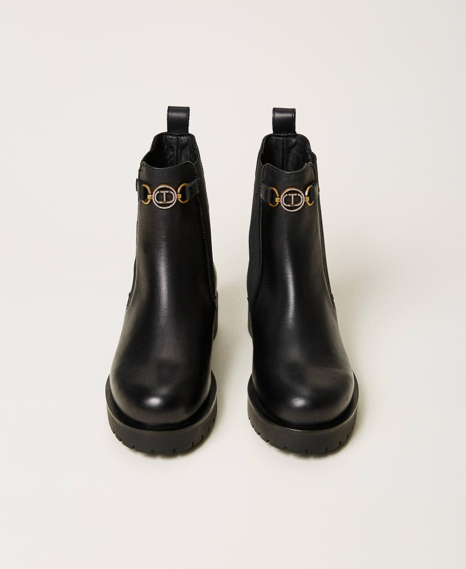 Leather Chelsea boots with Oval T Black Woman 242TGT168_00006_04