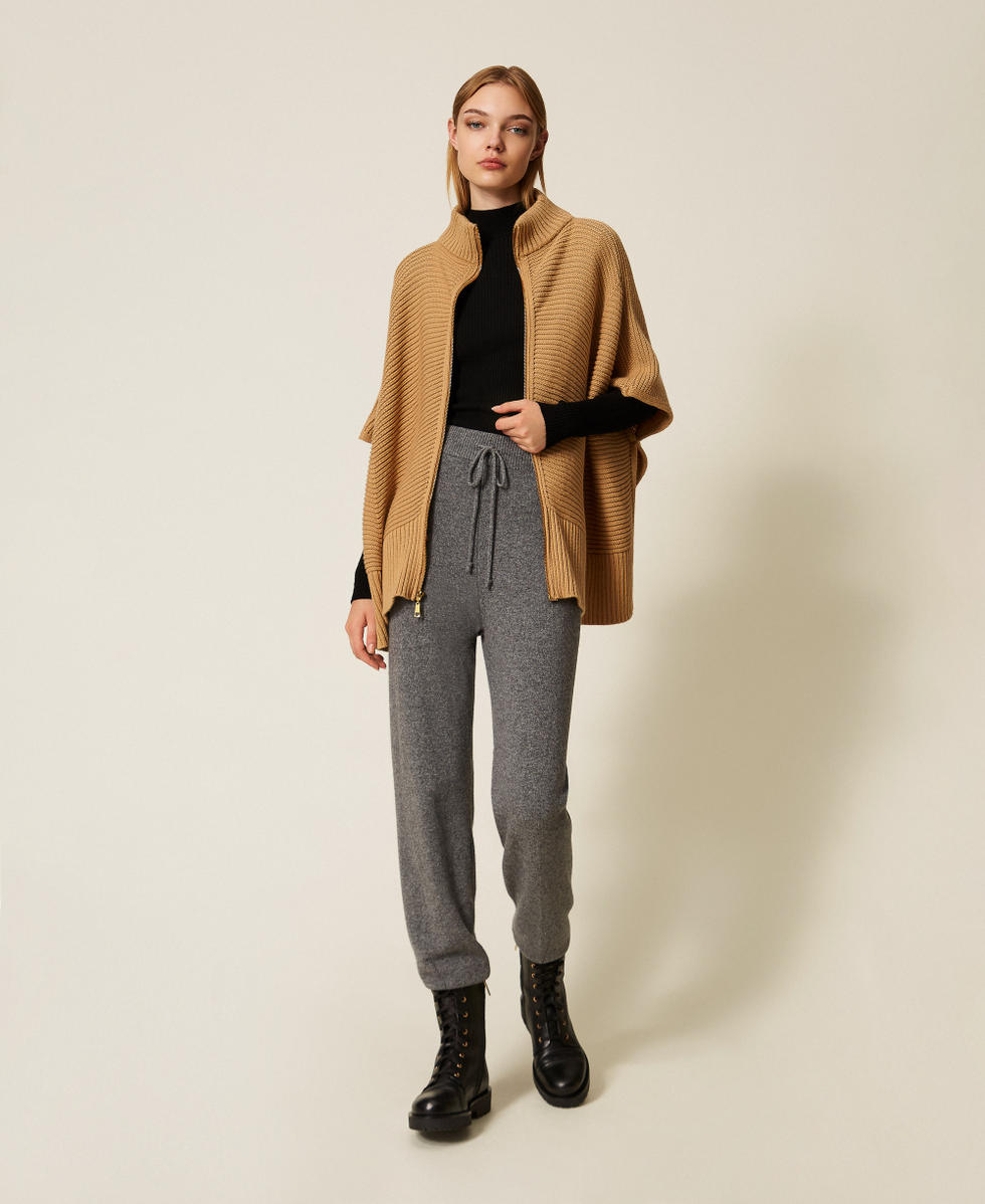 Poncho de punto con cremallera Camel Mujer 252LI4BAA_00044_T0
