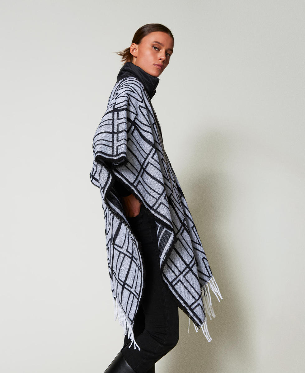 Poncho de jacquard con logo Negro Mujer 242TA4100_00006_02