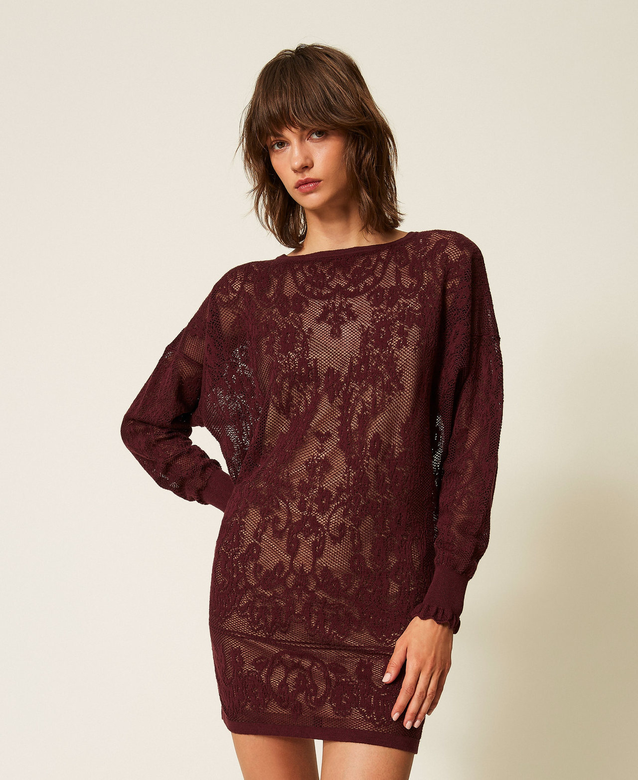Kurzes Kleid aus Jacquard-Strick Dunkles "Winetasting"-Violett Frau 262TF3030_14144_02