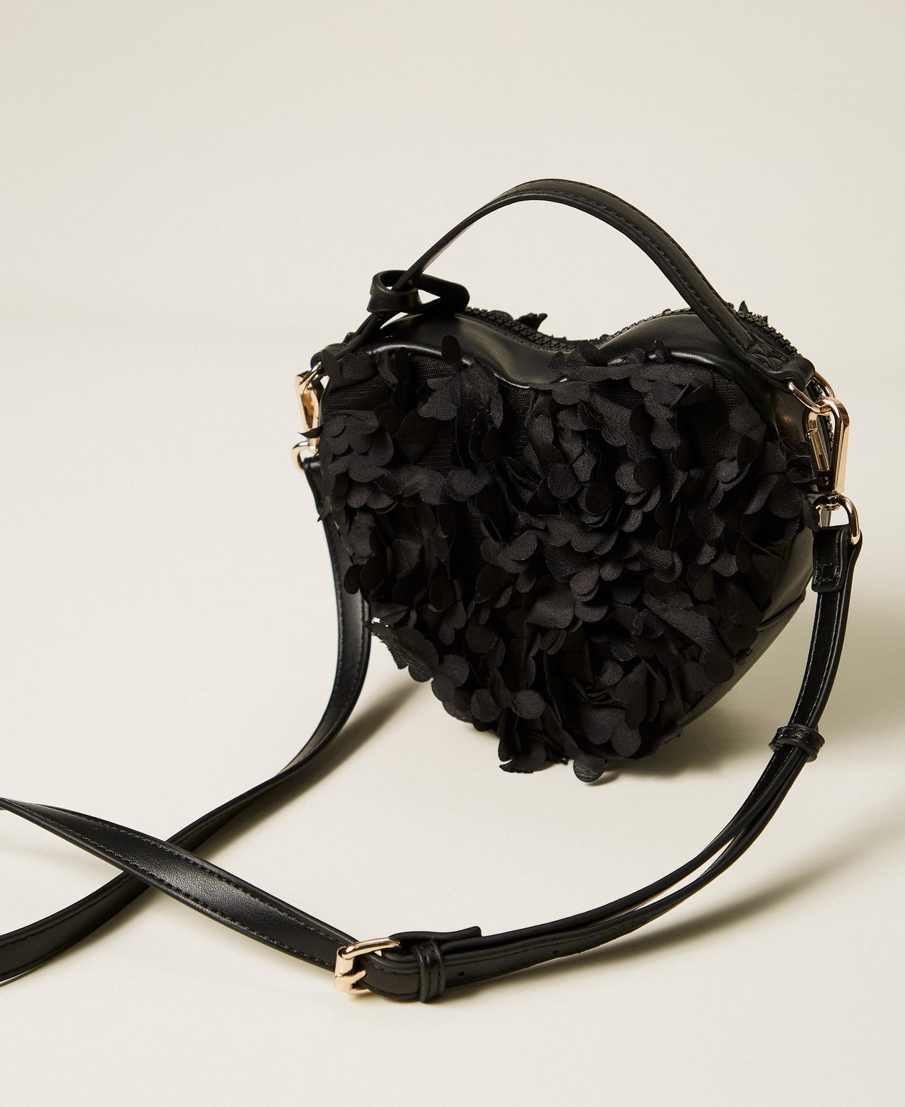 Heart-shaped shoulder bag with flowers Black Woman 261AA7012_00006_03