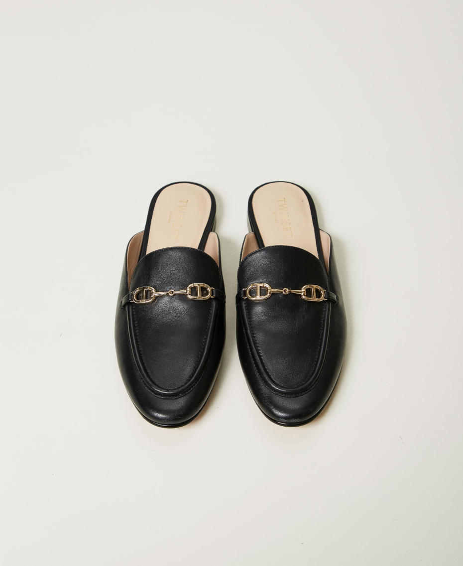Leather mules with Oval T Black Woman 251TCP136_00006_04