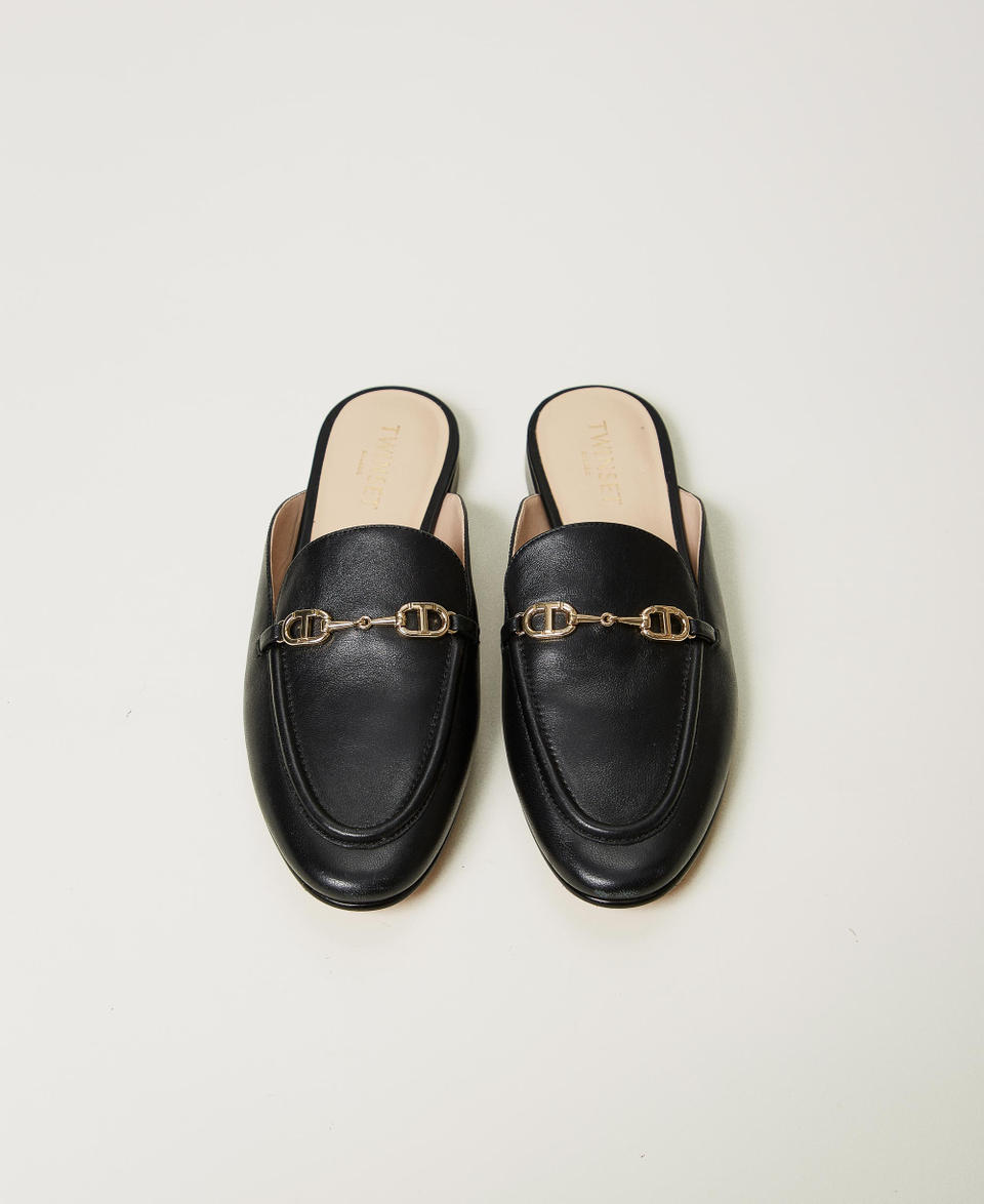 Scarpe mules in pelle con Oval T Nero Donna 251TCP136_00006_04