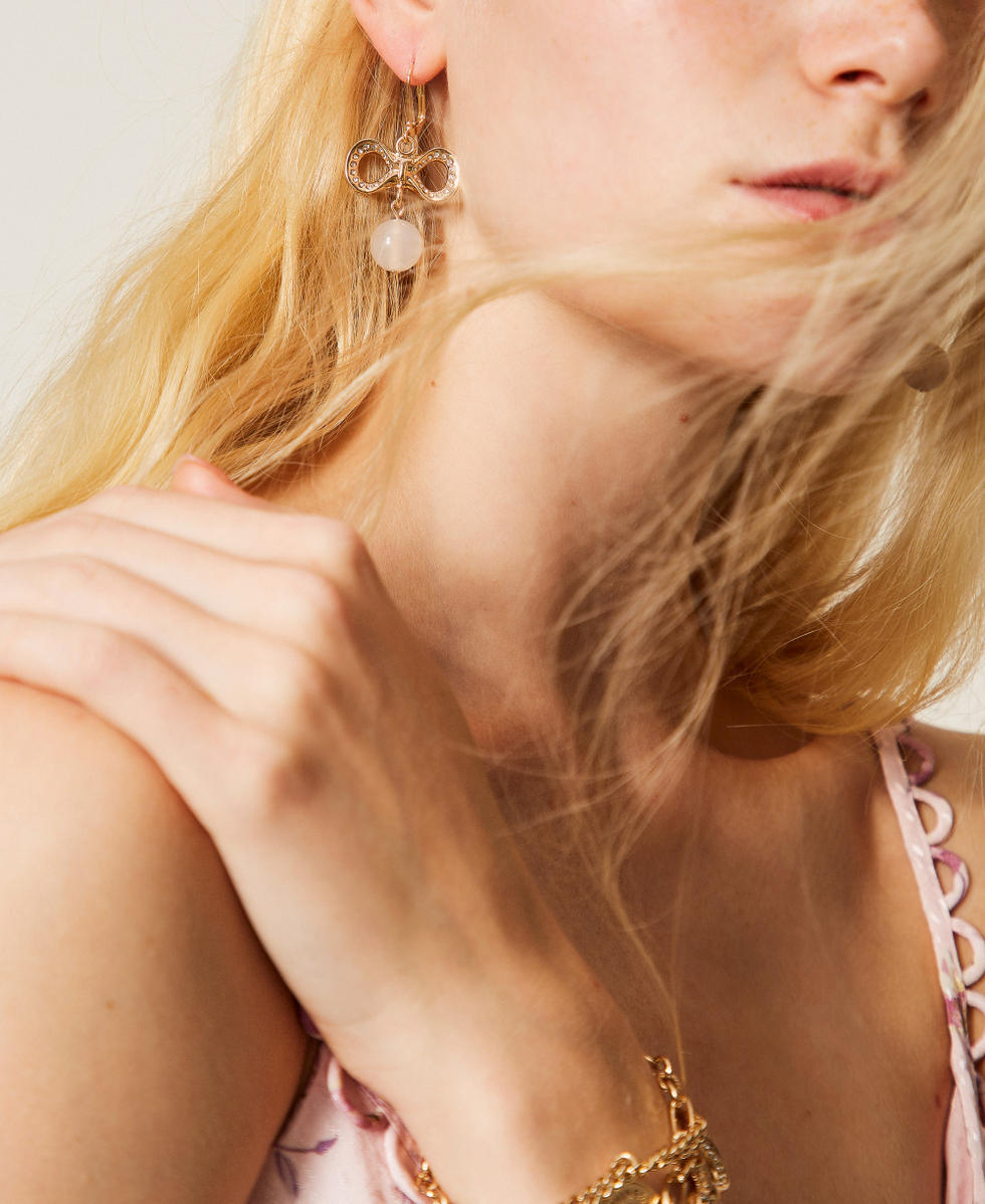 Ohrringe mit Strass und Logo