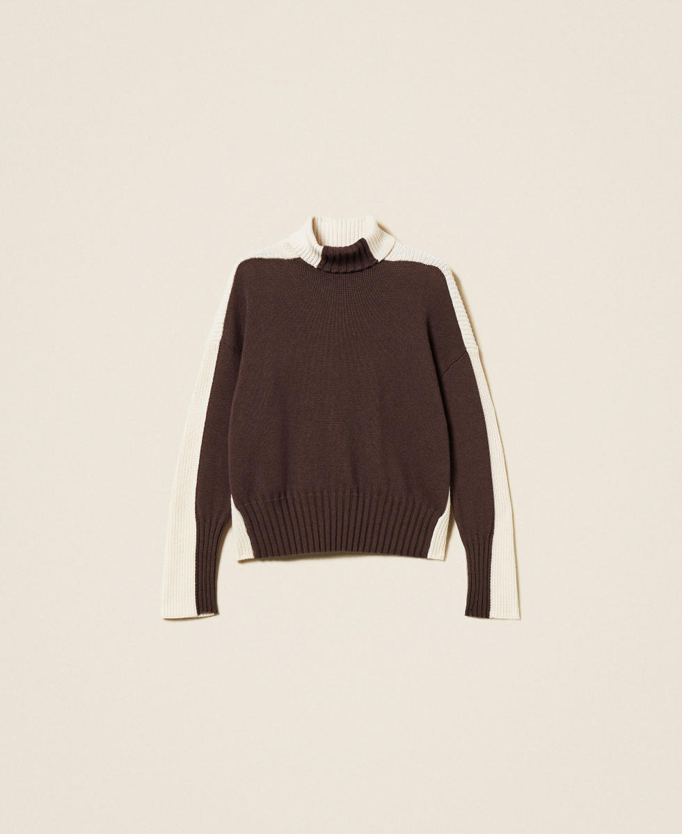 Two-tone wool blend turtle neck jumper