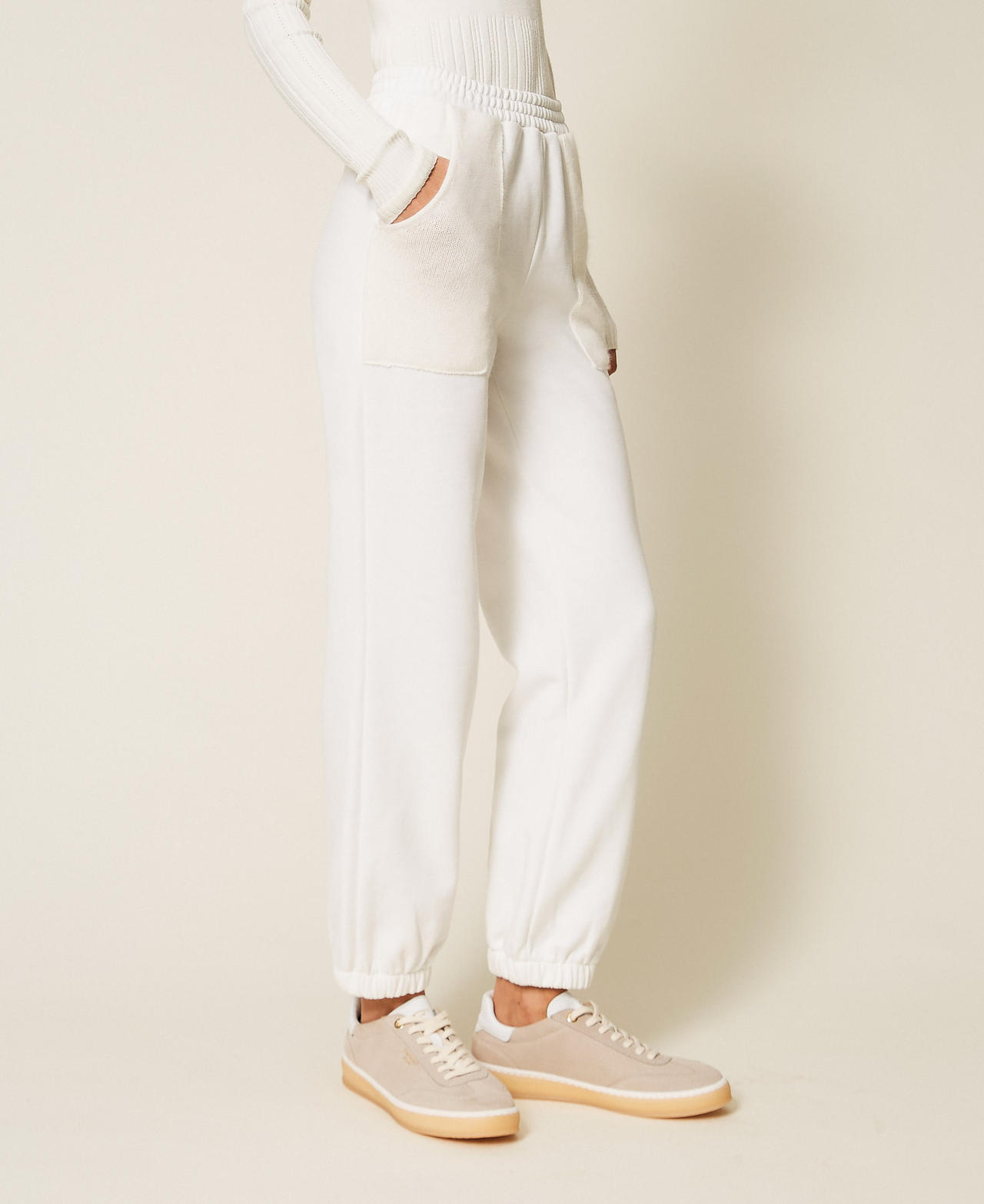 Knit and fleece joggers Off White Woman 252LL2CFF_00526_03