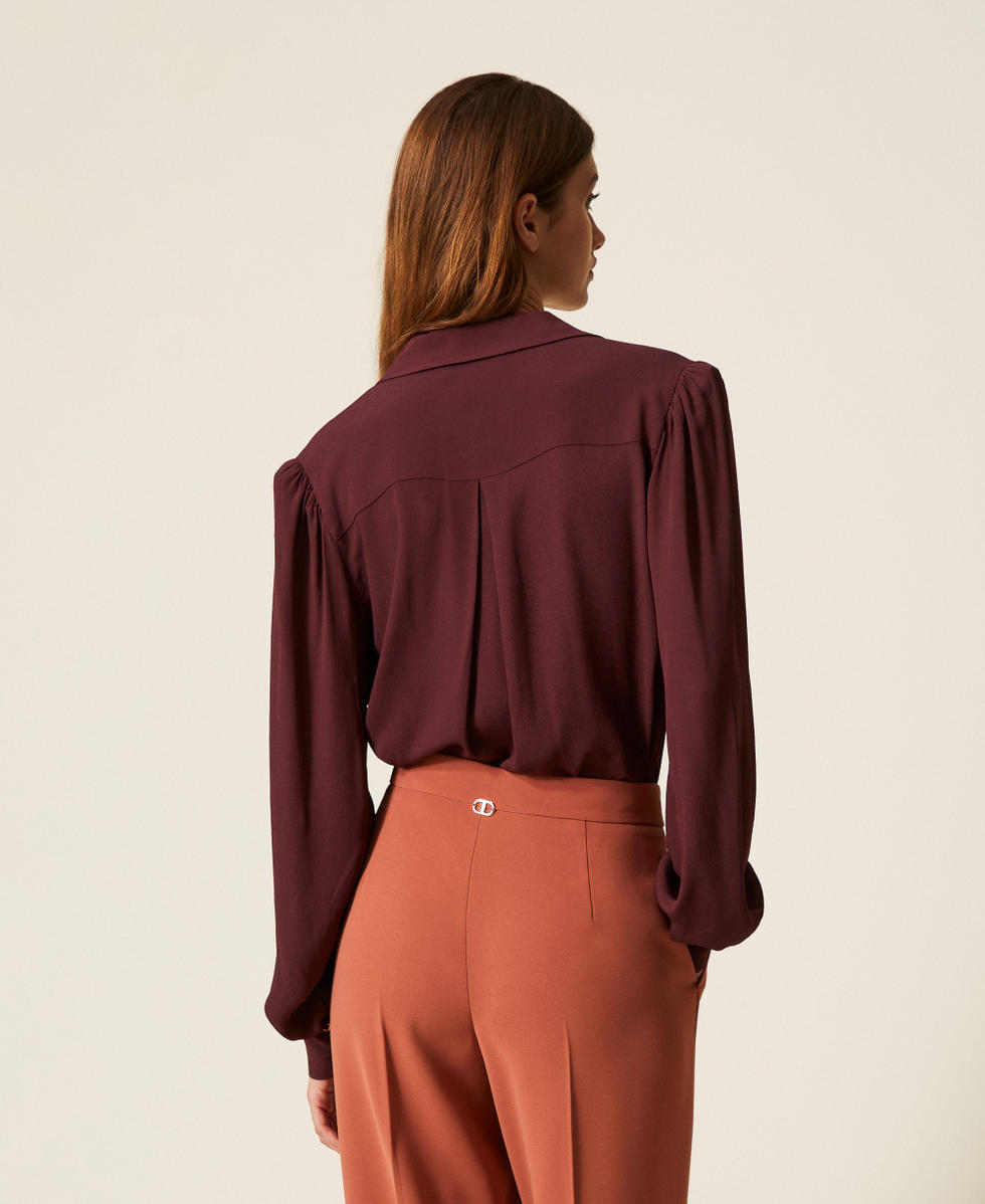 Blouse avec fronces et chaîne Oval T Violet « Winetasting » Femme 252TP2291_05609_03