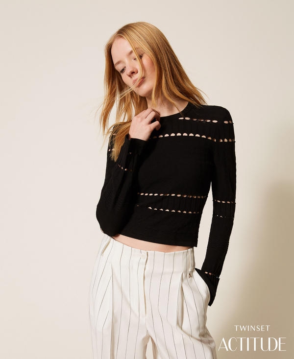 Fitted jumper with openwork