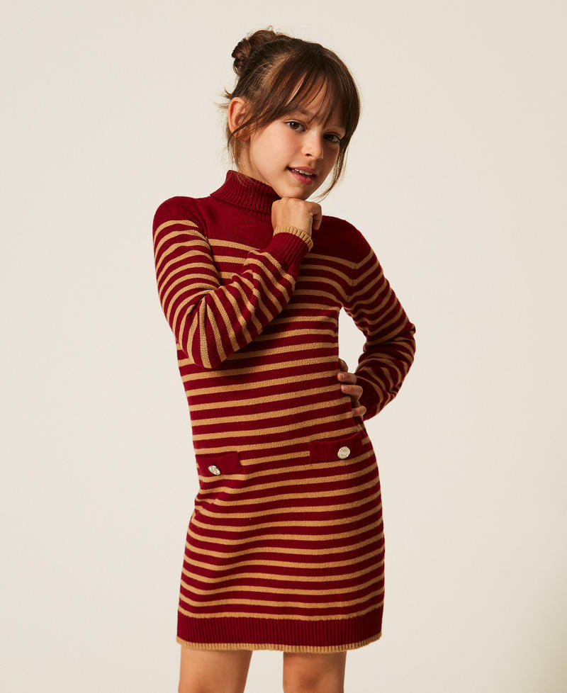 Kurzes Strickkleid mit Streifen Streifen Red Ruby / "Iced Coffee"-Braun M&auml;dchen 262GJ3034_13895_02