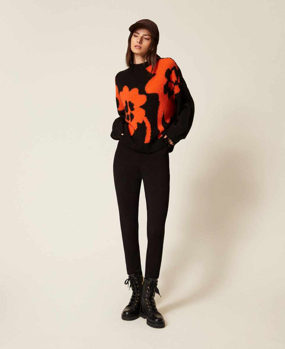 Pull ras-du-cou avec incrustation Noir/&laquo;&nbsp;Orangeade Flowers&nbsp;&raquo; Femme 252AT3113_12976_T0