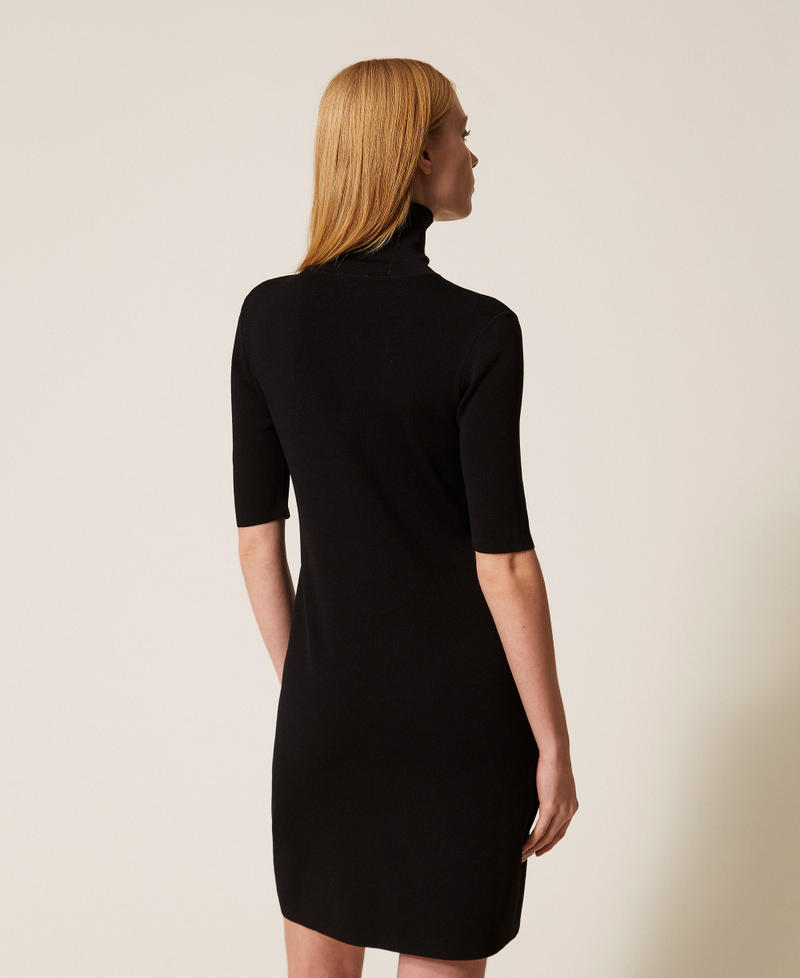 Robe courte en maille ray&eacute;e Bicolore Noir/Blanc Cass&eacute; Femme 261AP3043_11656_03