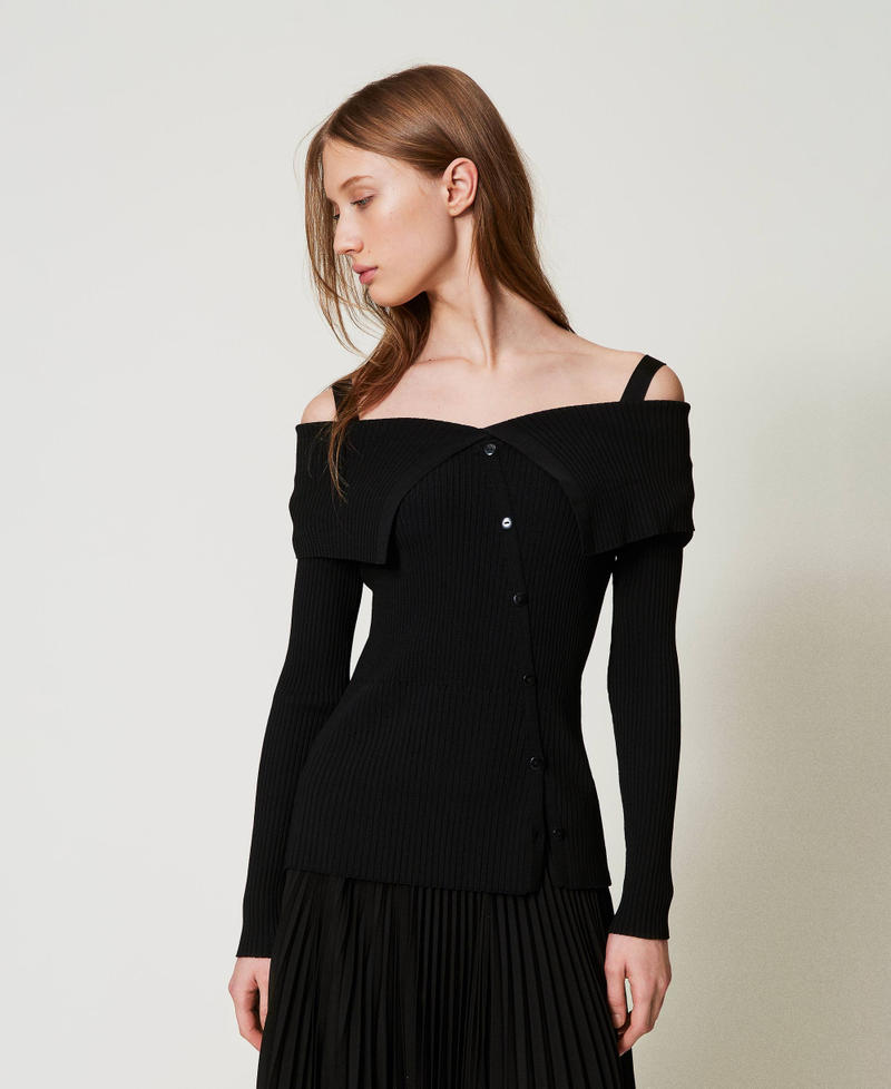 Figurbetonter Off-Shoulder-Pullover Schwarz Frau 251TP3031_00006_01