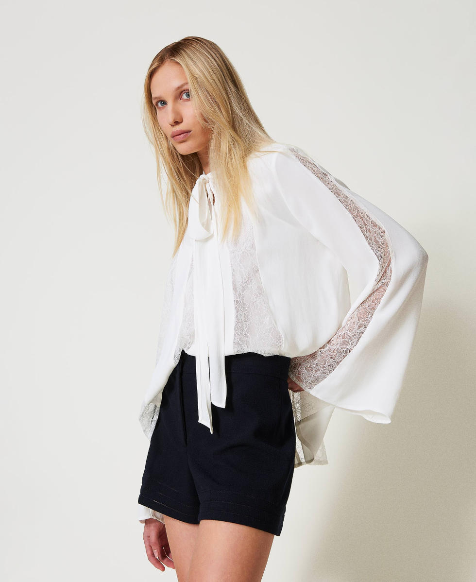 Straight shorts with embroidery Blue Night Woman 251TP2043_00238_02