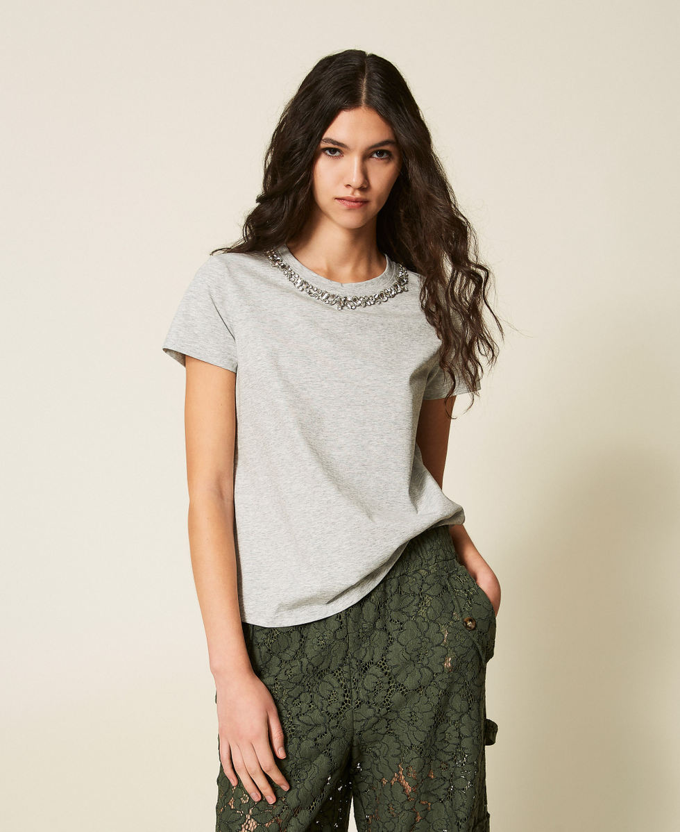 Fitted T-shirt with cabochon embroidery