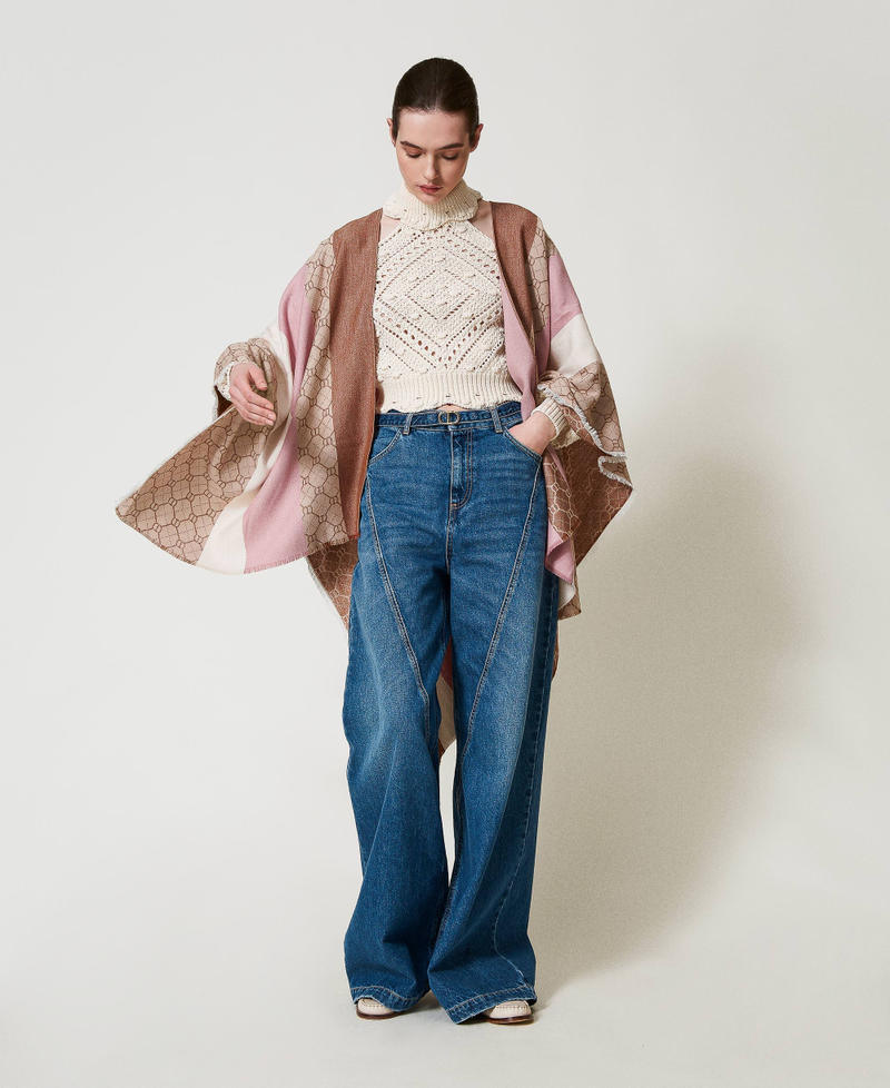 Poncho jacquard con Oval T all over Jacquard Righe Rosa Parisienne Donna 251TA4190_12210_01