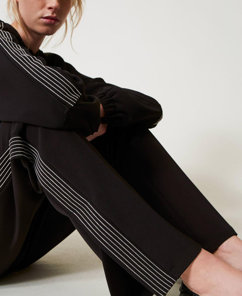 Cr&ecirc;pe trousers with embroidery Black/Snow Embroidery Woman 251TE2164_12285_04