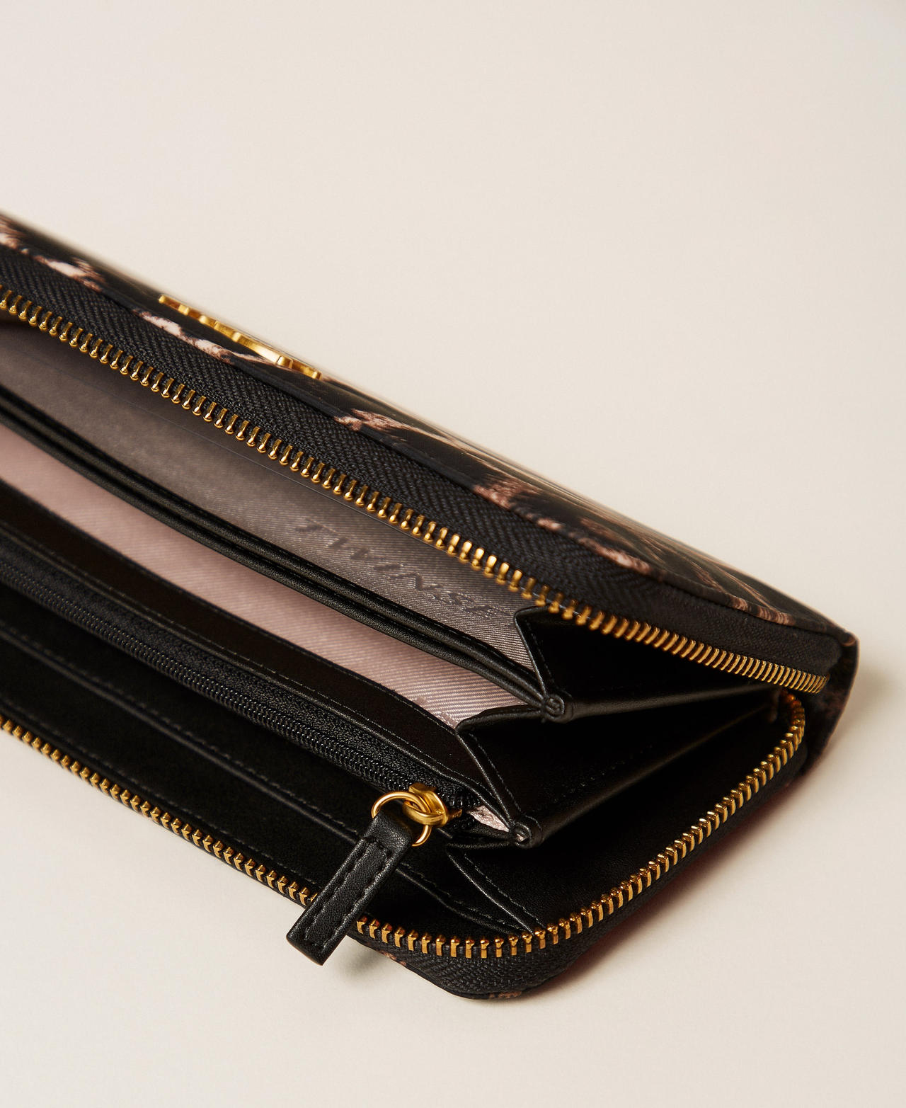 Animal print zip-around wallet Leopard Print Woman 262TL8010_02114_03