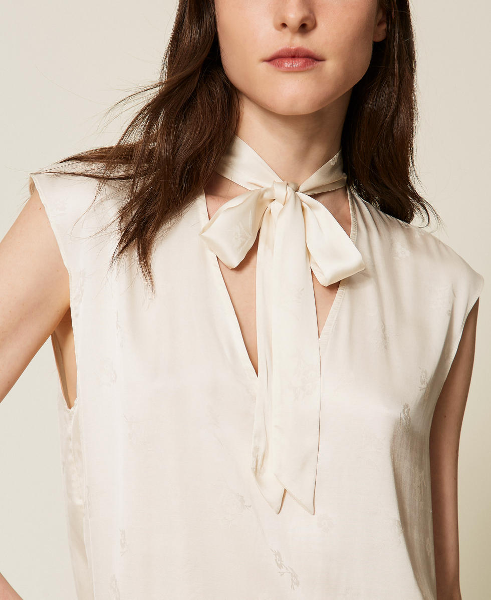 Top de raso de jacquard con lazo N&aacute;car Mujer 252TT2365_00059_04