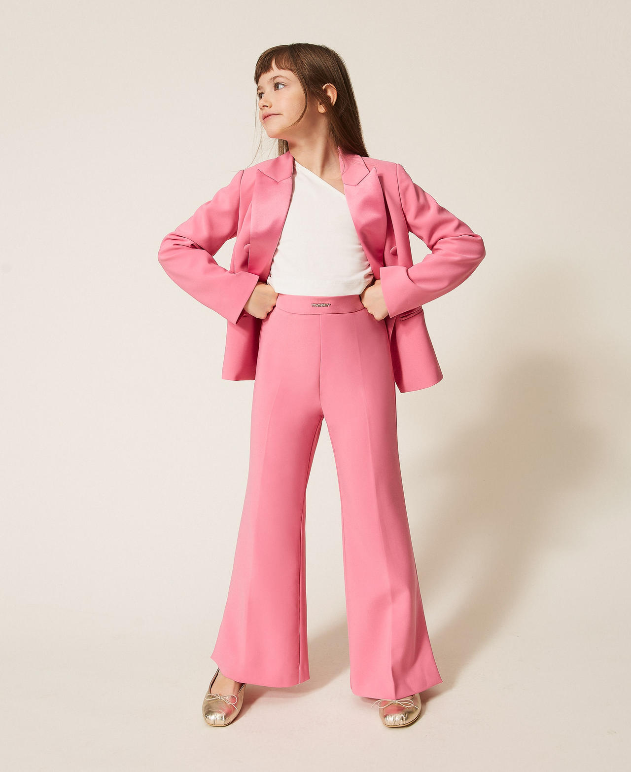 Pantalon évasé en crêpe avec fentes