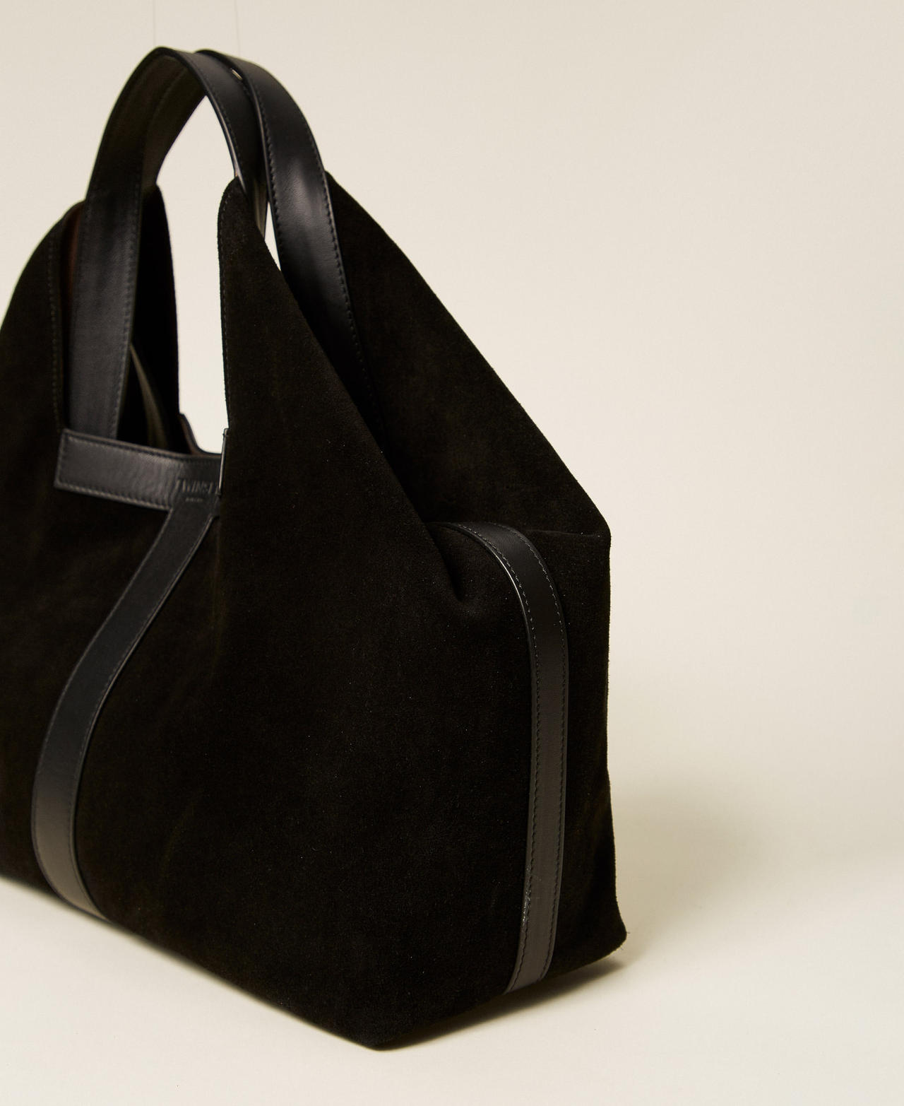 Suede shopping bag Black Woman 262TB7140_00006_02