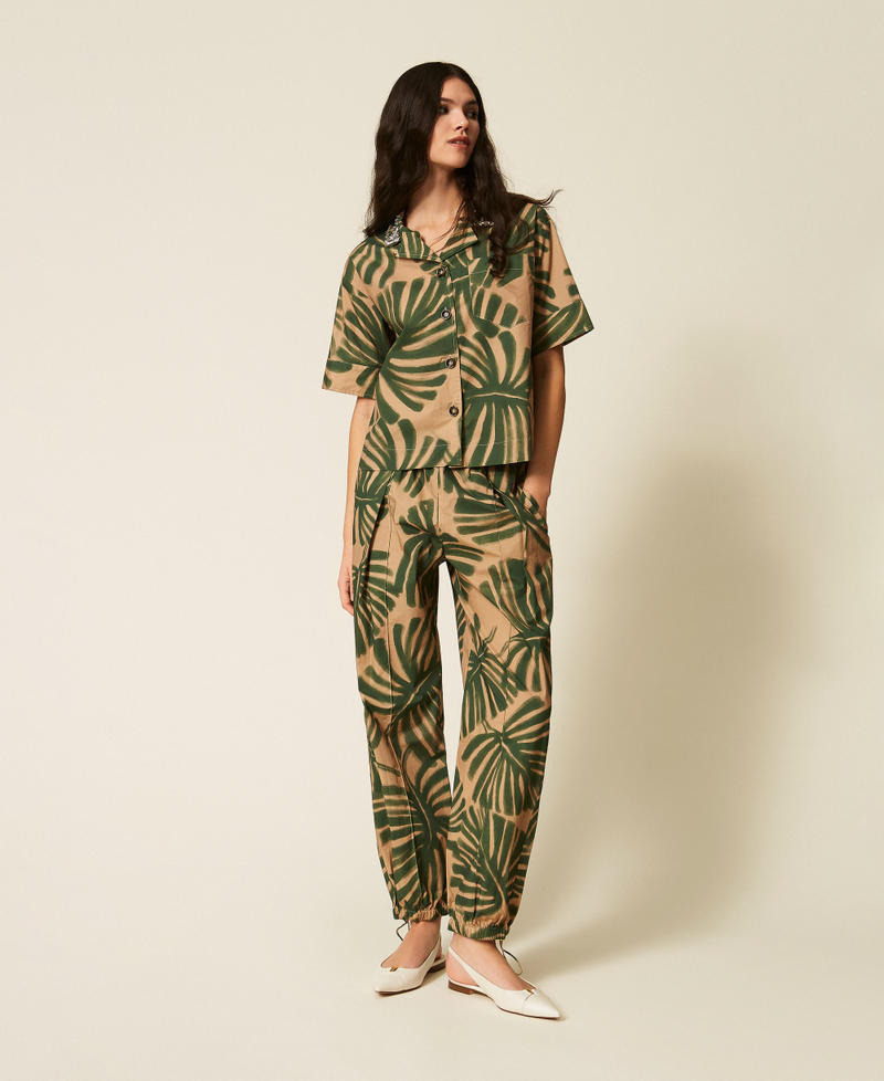 Hose aus Popeline mit Print Jungle-Print Frau 261LL2TCC_13301_01