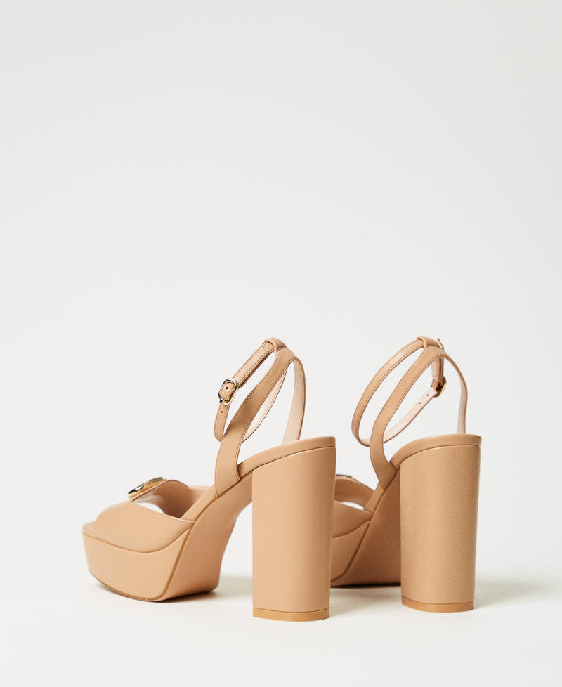Sandales plateforme avec Oval T Chameau Femme 251TCP122_00044_03