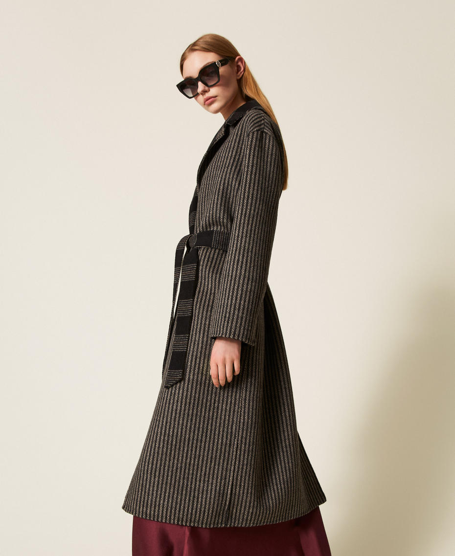 Double wool cloth reversible coat Black/Snow White Double Check Woman 252TP2080_12781_02