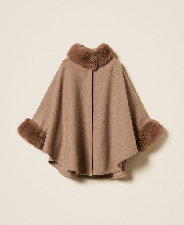 Poncho in panno con faux fur