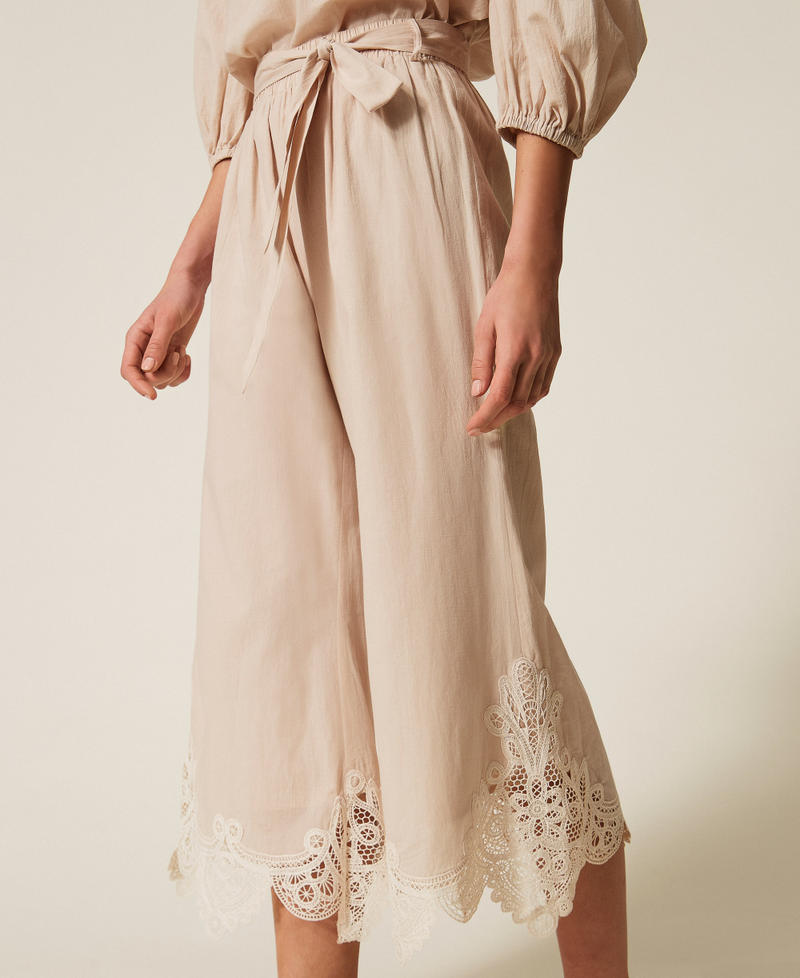 Cropped muslin trousers with macram&eacute; Two-tone Fog/Vanilla White Woman 261LM2DBB_13579_04