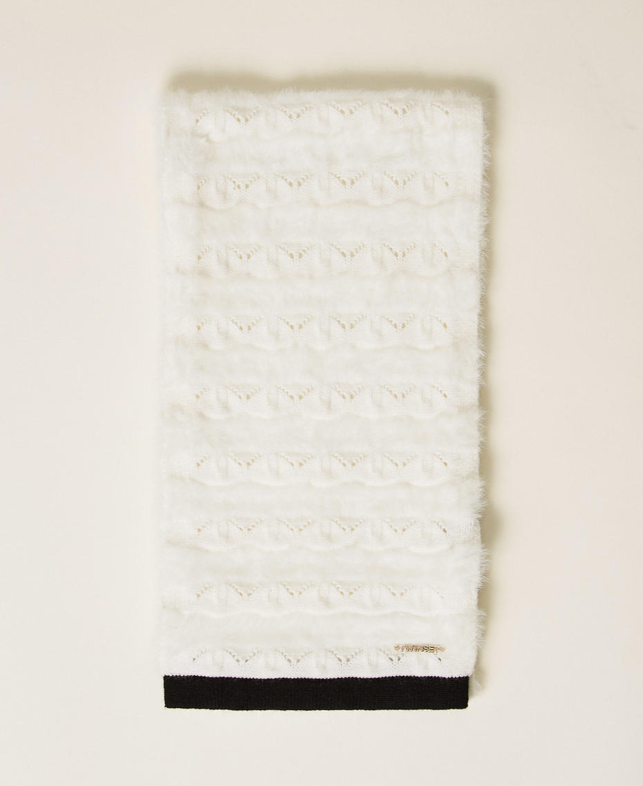 Strickschal mit Lochmuster Zweifarbig Schneewei&szlig; / Schwarz M&auml;dchen 262GJ501C_03711_01