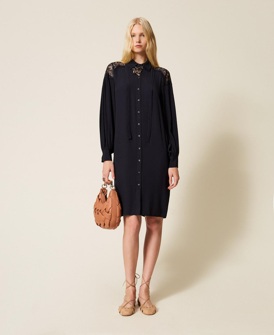 Robe midi en crêpe georgette et dentelle