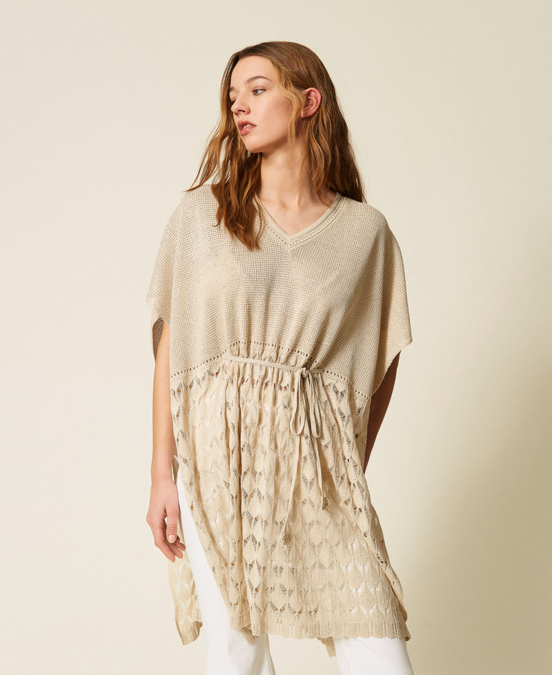 Strick-Cape im H&auml;keldessin Fog Frau 261LM3ADD_00140_01