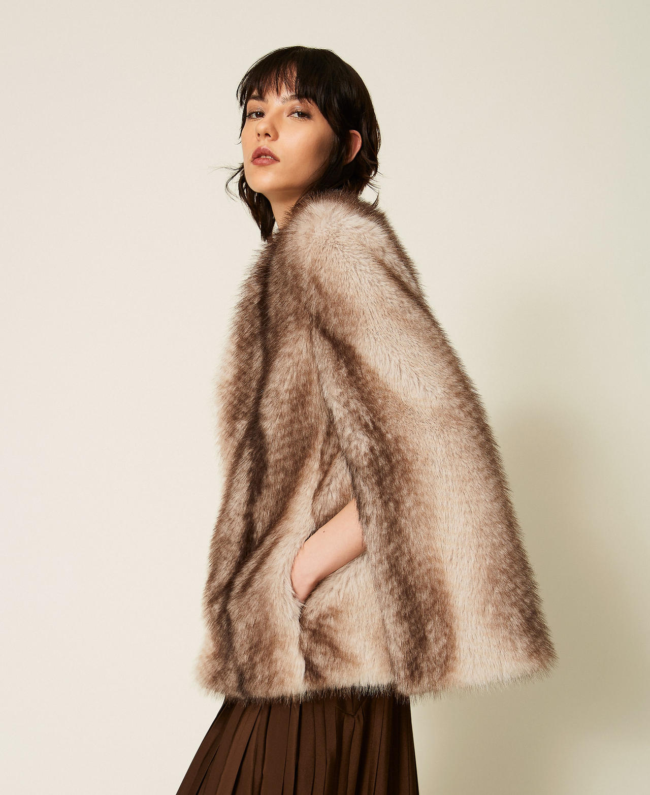 Faux fur cape jacket Animal Shade Casha/Brown Woman 262TP2242_13812_02