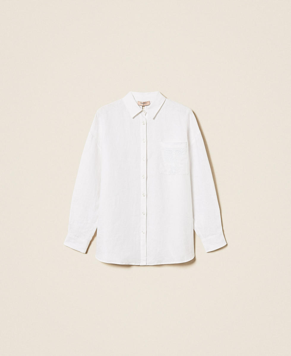 Hemdbluse aus Leinen mit aufgesticktem Logo