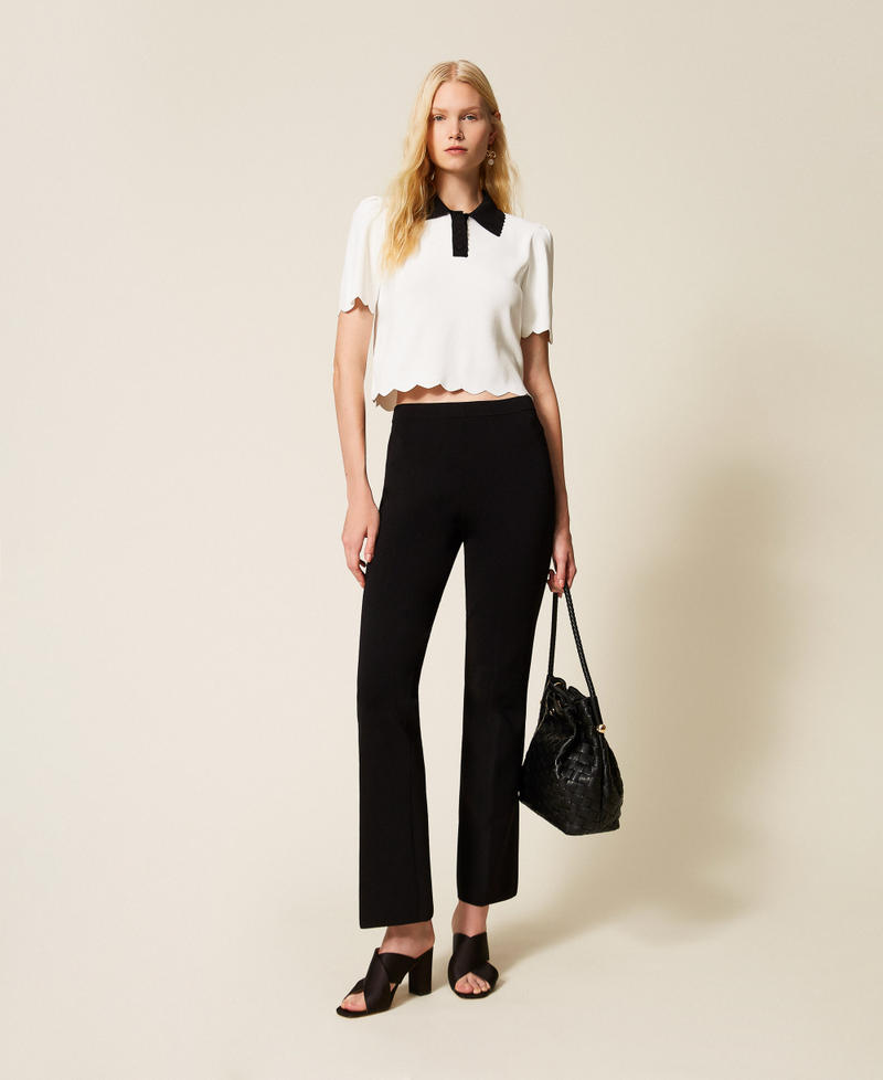 Strickhose in Flared-Fit Schwarz Frau 261TP3130_00006_01