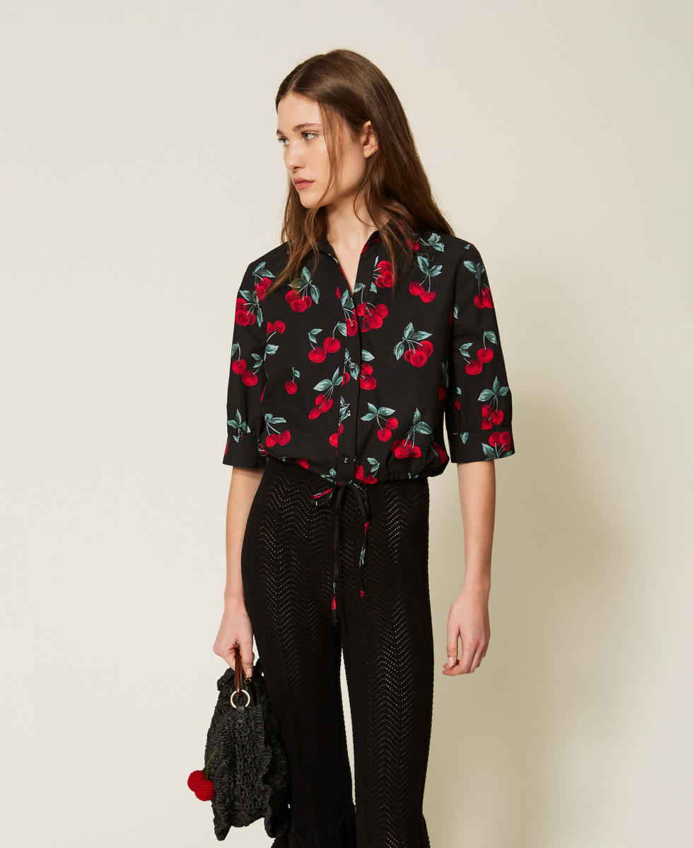 Cropped poplin shirt with cherry print
