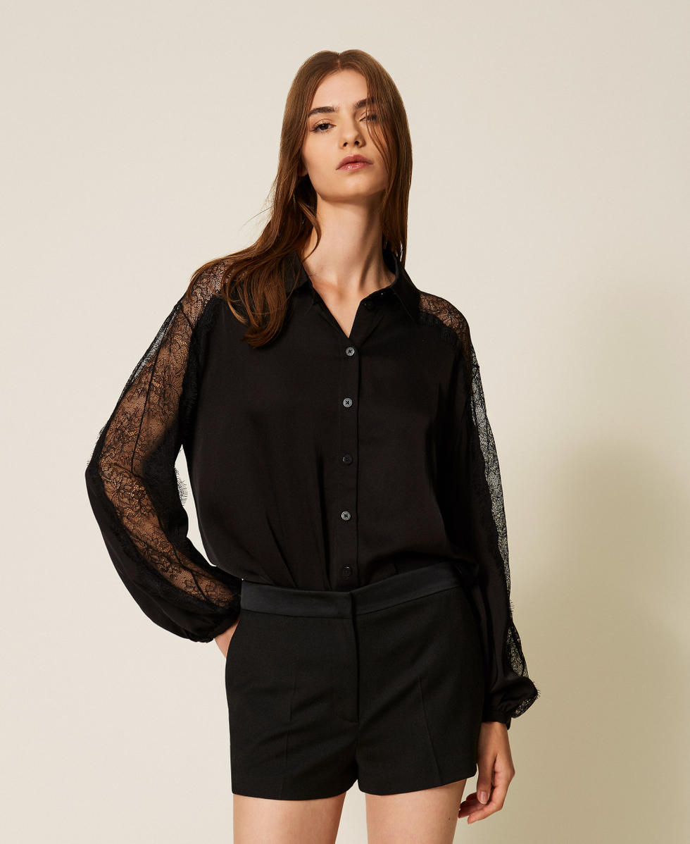 Chemise en satin avec dentelle Noir Femme 252LL2TBB_00006_02