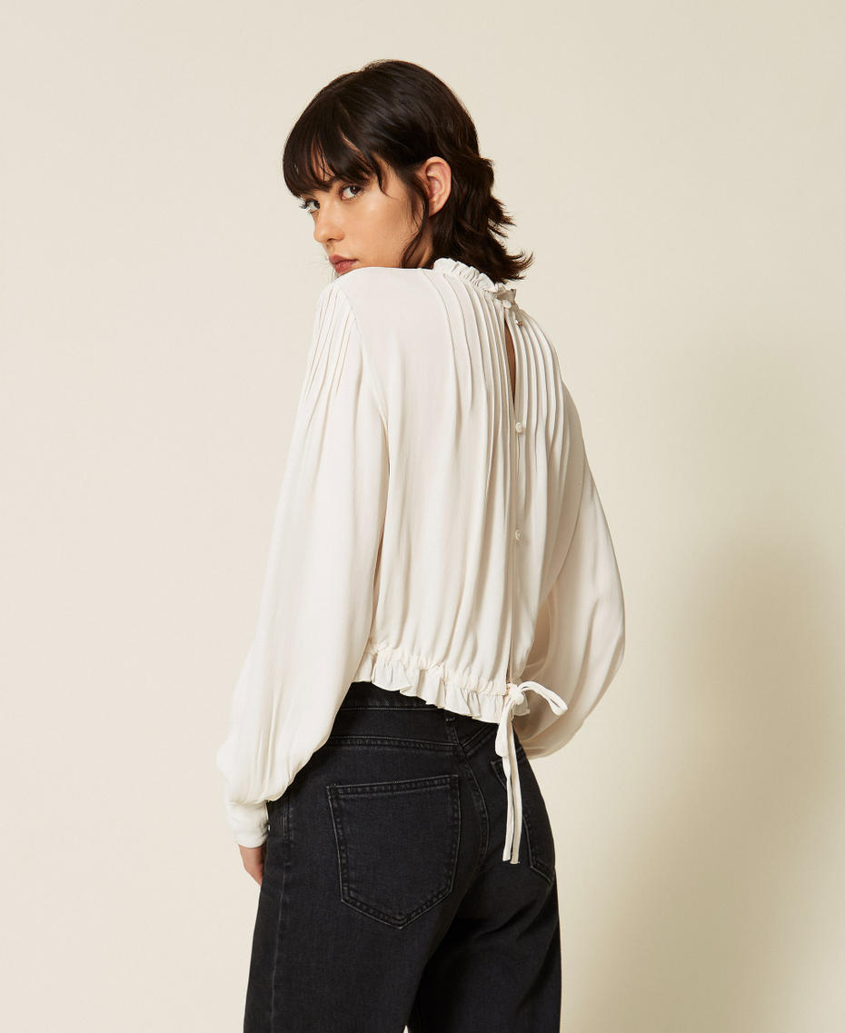 Blusa in cr&ecirc;pe con ricamo floreale Madreperla Donna 262TP2250_00059_03