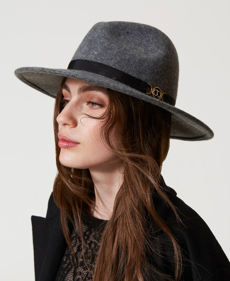 Wool cloth hat with Oval T Charcoal Grey Woman 242TO5200_11949_S0