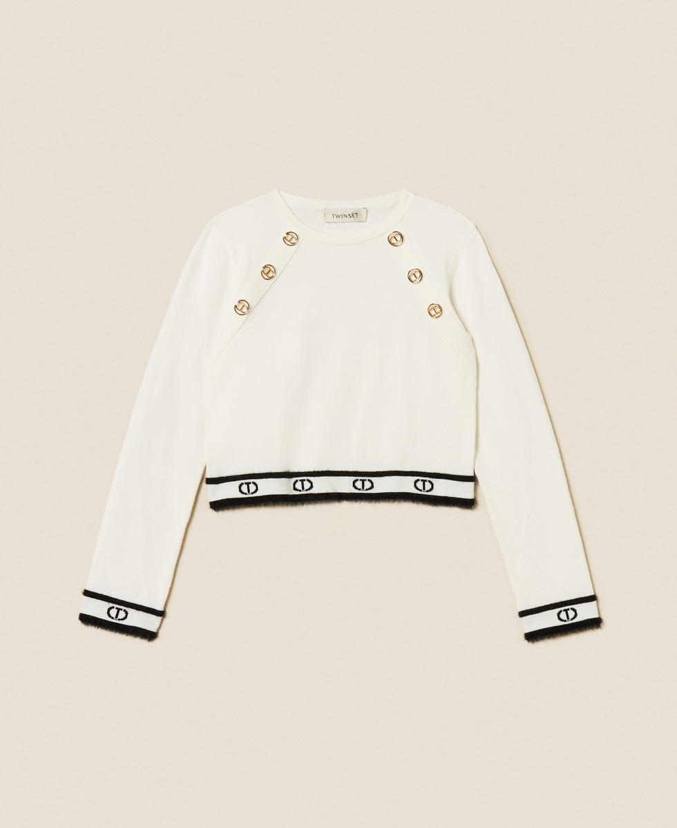 Jumper with Oval T buttons