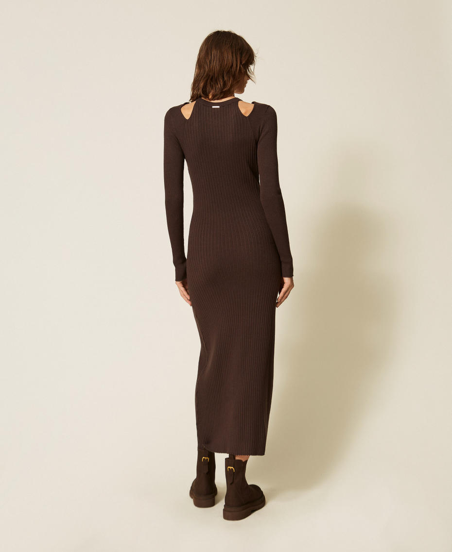 Maxikleid im Rippenstrick Mocha Frau 262LI3ECC_13677_03