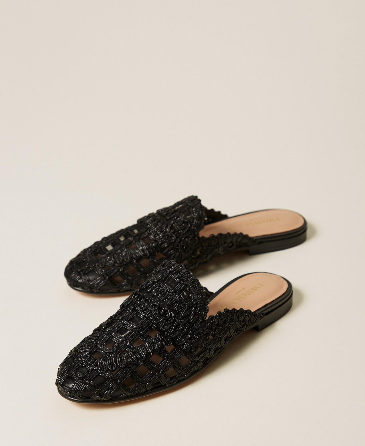 Мюли с вышивкой Черный женщина 261TGT072_00006_02