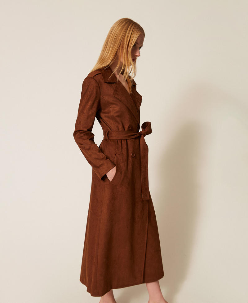 Gabardina de ante con cintur&oacute;n Chocolate Lab Mujer 261AP2330_10780_02