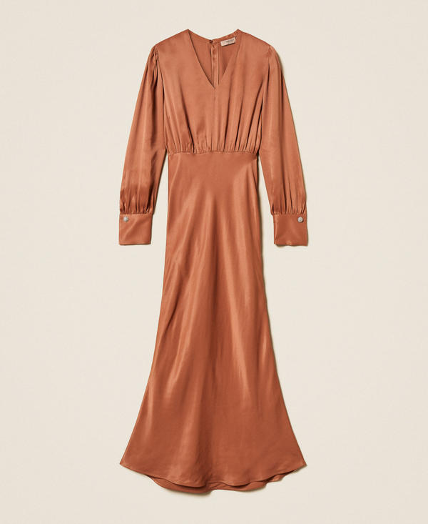 Langes Kleid aus Satin