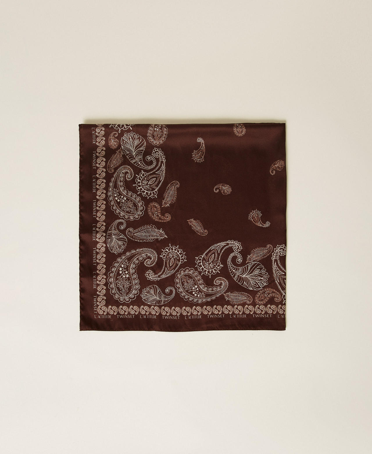 Keffieh avec imprimé foulard