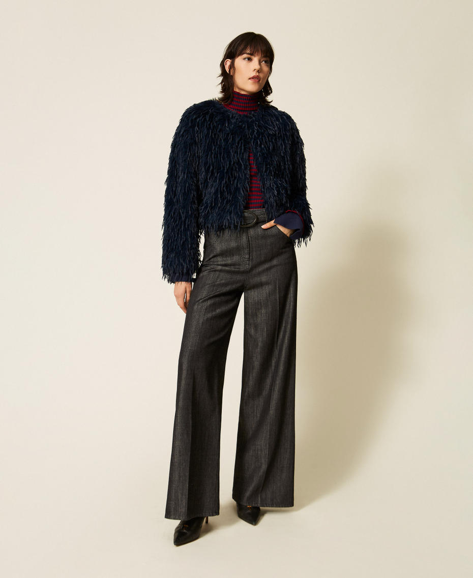 Blouson court en fausse fourrure