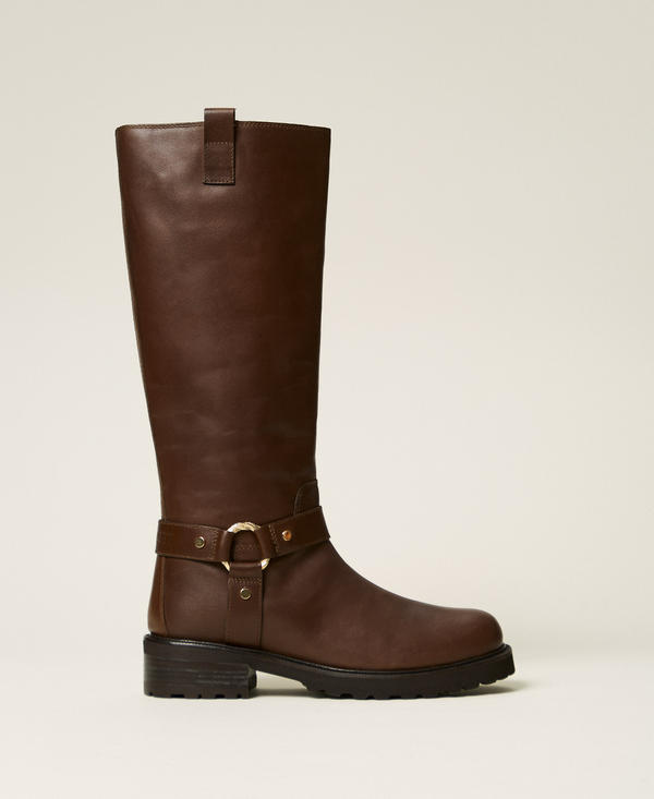 Hohe Bikerstiefeletten aus Leder mit Ring